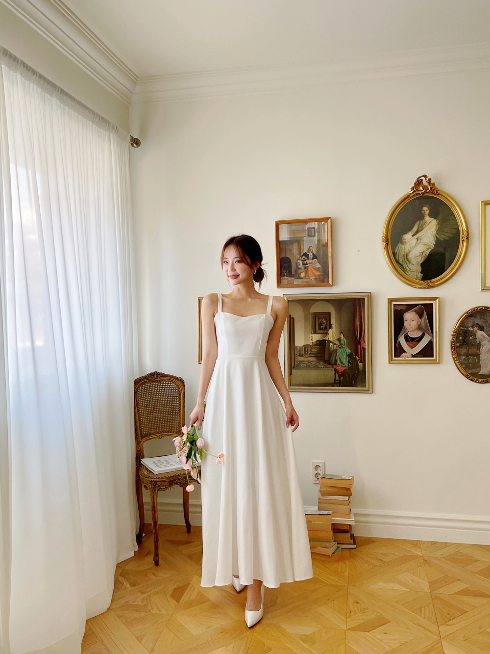 리본 화이트 원피스, 민소매 롱 A라인 플레어 셀프웨딩 드레스 브라이덜샤워 휴양지 촬영 드레스 상세 이미지 2